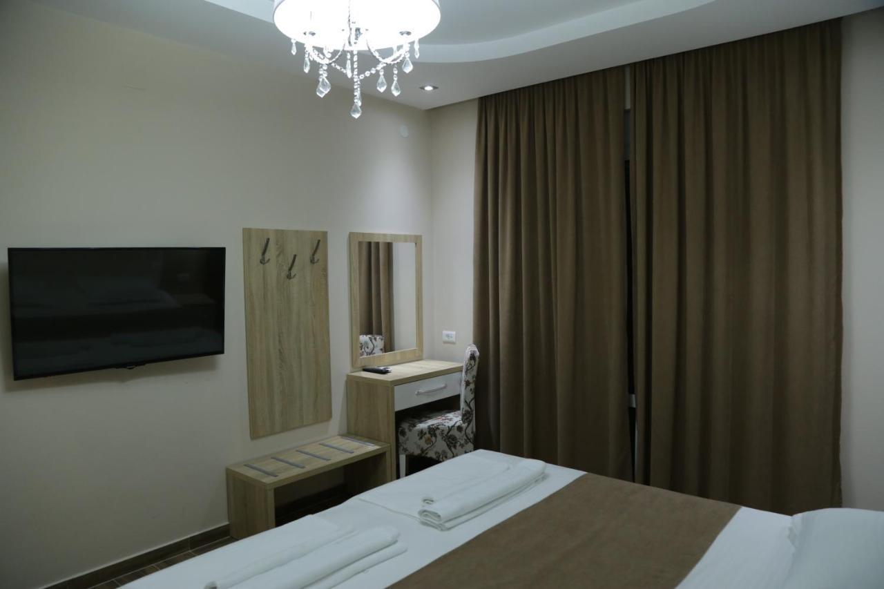 Hotel Metropolis Ulcinj Exterior foto