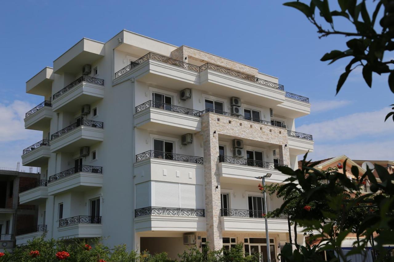 Hotel Metropolis Ulcinj Exterior foto