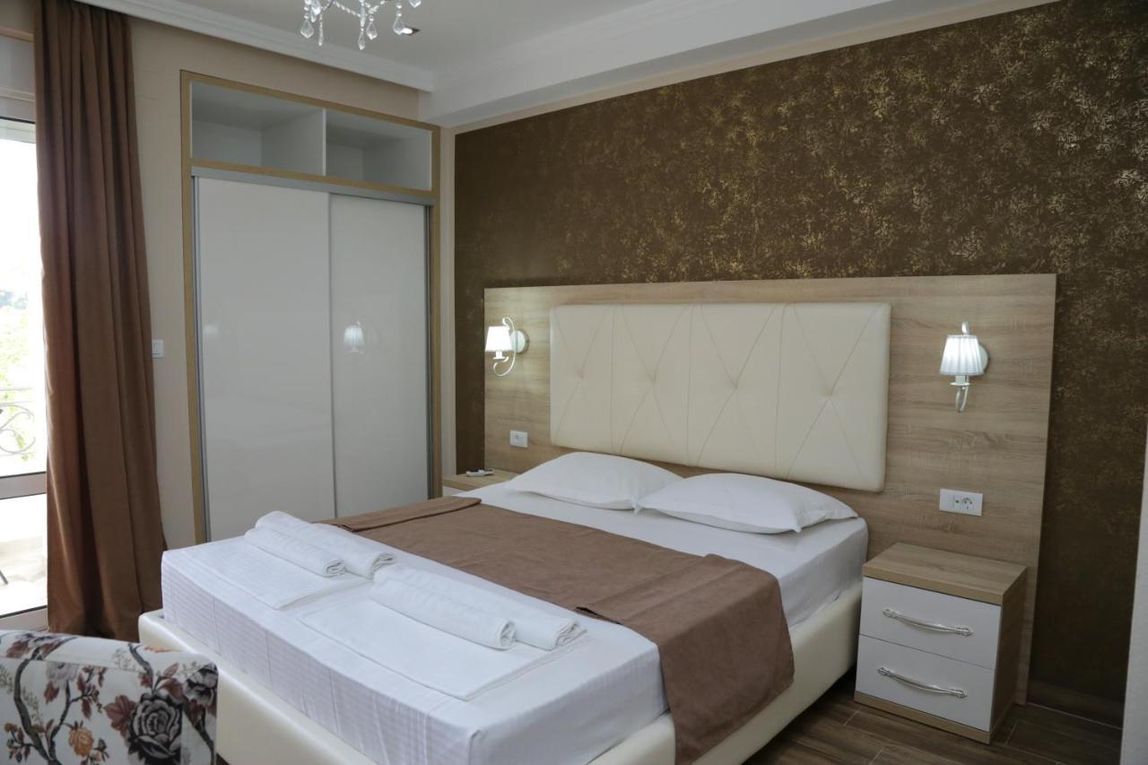 Hotel Metropolis Ulcinj Exterior foto