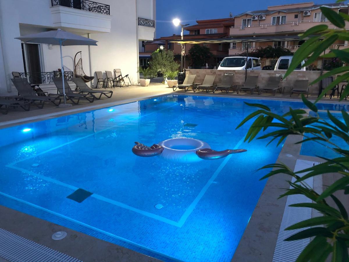 Hotel Metropolis Ulcinj Exterior foto